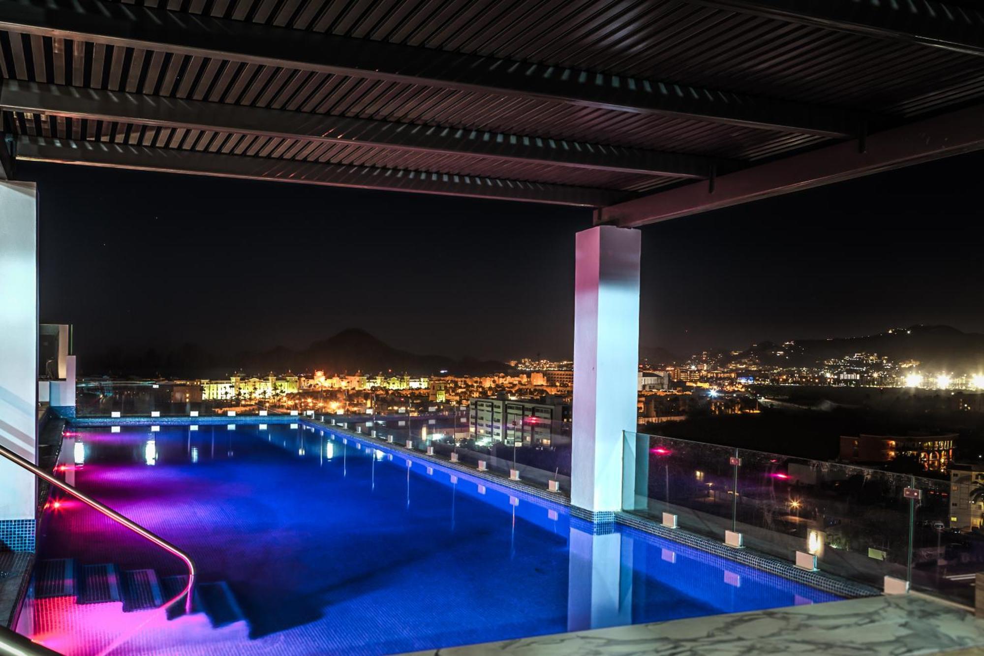 Comfort Inn&suites Cabos Cabo San Lucas